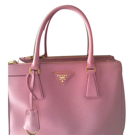 sac a main prada rose|Sac à Main En Cuir Rose Pâle .